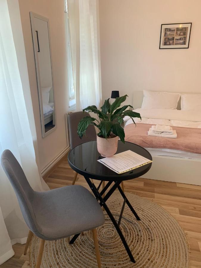 Apartament Plopilor Studios Сибиу Екстериор снимка