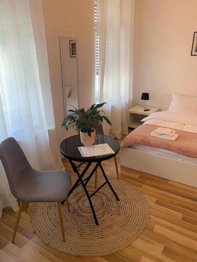 Apartament Plopilor Studios Сибиу Екстериор снимка